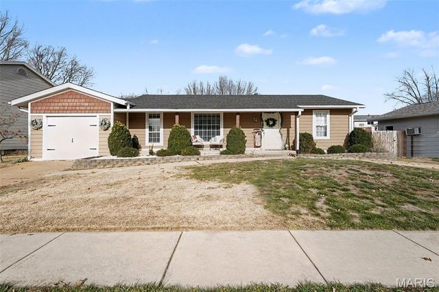 1321 Green Mist Drive, Fenton, MO 63026
