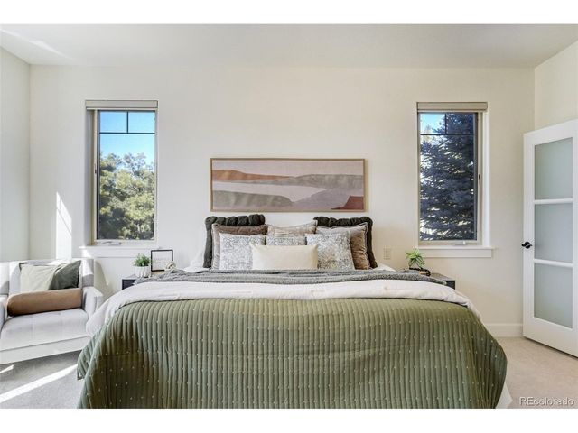 5085 Saxton Hollow Rd, Colorado Springs, CO 80908