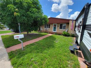 1316 W 61st Place, Hialeah, FL 33012