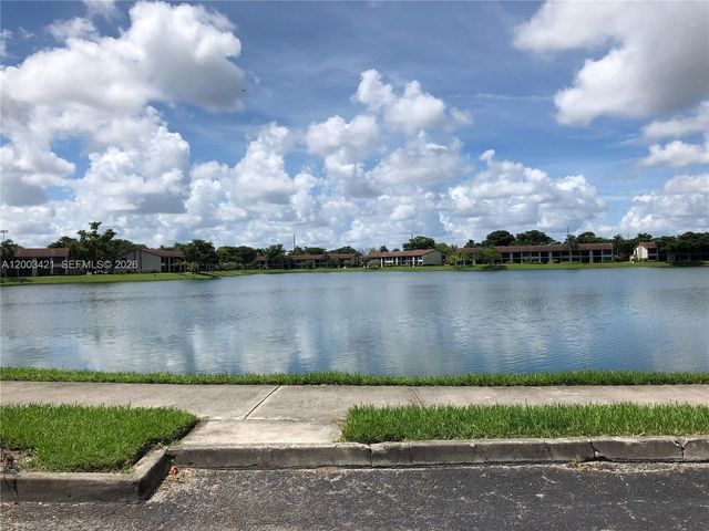 210 Lake Pointe Dr 112, Oakland Park, FL 33309