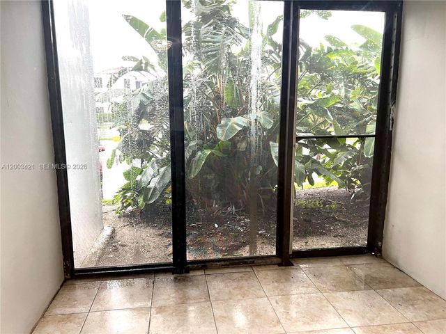 210 Lake Pointe Dr 112, Oakland Park, FL 33309