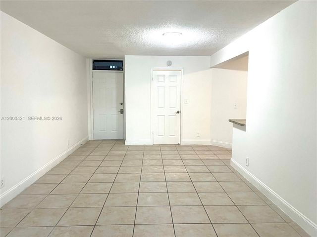 210 Lake Pointe Dr 112, Oakland Park, FL 33309