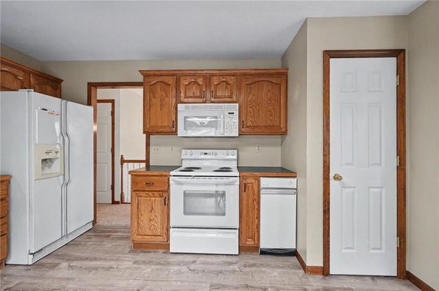 3011 Tomahawk Drive, Lawrence, KS 66049
