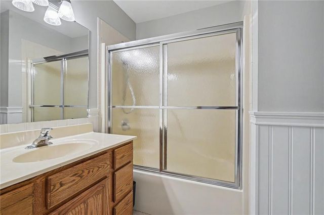 3011 Tomahawk Drive, Lawrence, KS 66049
