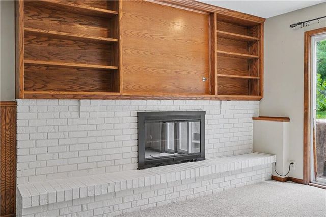 3011 Tomahawk Drive, Lawrence, KS 66049