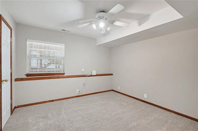 3011 Tomahawk Drive, Lawrence, KS 66049