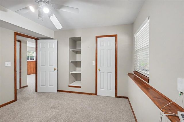 3011 Tomahawk Drive, Lawrence, KS 66049