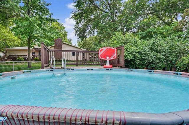 3011 Tomahawk Drive, Lawrence, KS 66049