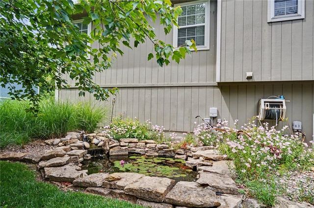3011 Tomahawk Drive, Lawrence, KS 66049
