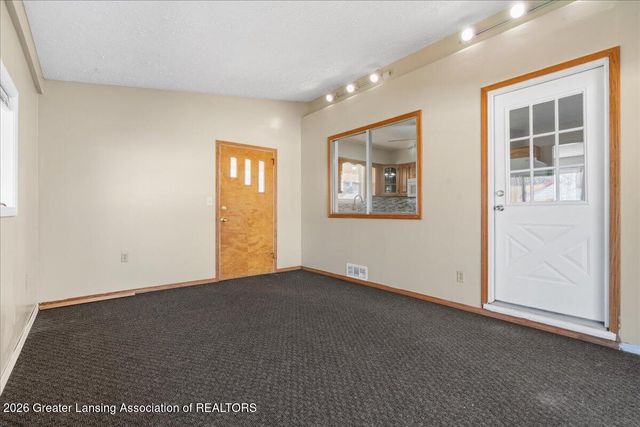 3117 Lawdor Road, Lansing, MI 48911