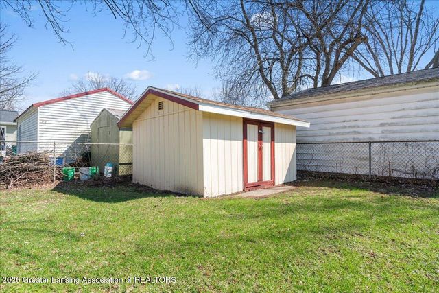 3117 Lawdor Road, Lansing, MI 48911
