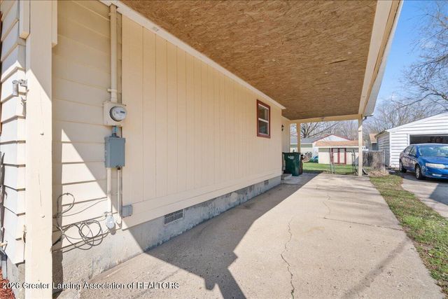 3117 Lawdor Road, Lansing, MI 48911
