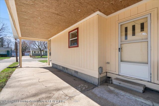 3117 Lawdor Road, Lansing, MI 48911