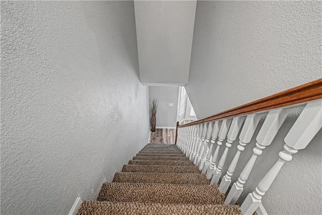 1330 NW Jefferson Court, Blue Springs, MO 64015