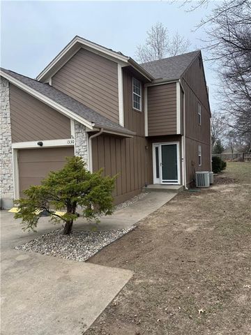 1330 NW Jefferson Court, Blue Springs, MO 64015