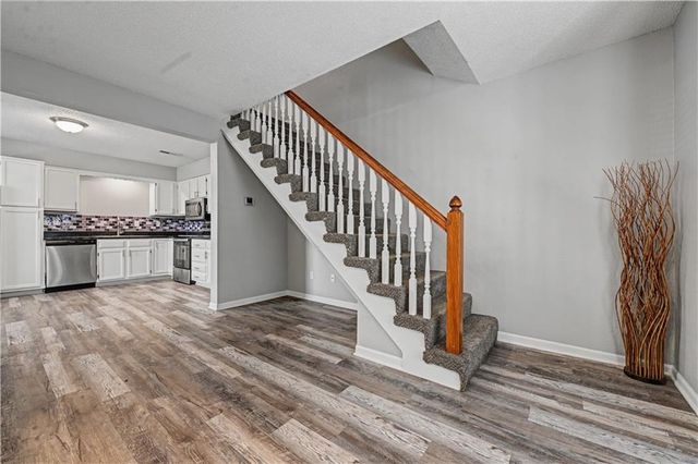 1330 NW Jefferson Court, Blue Springs, MO 64015