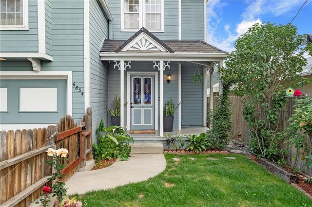 6834 Haywood Street, Tujunga, CA 91042