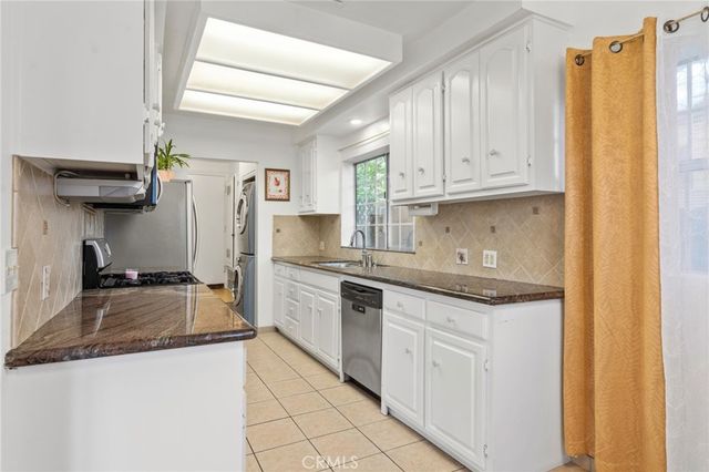 6834 Haywood Street, Tujunga, CA 91042