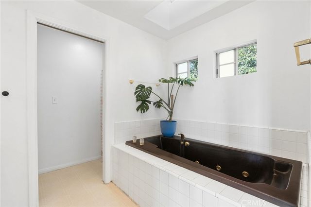 6834 Haywood Street, Tujunga, CA 91042