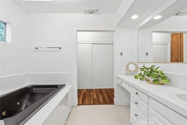 6834 Haywood Street, Tujunga, CA 91042
