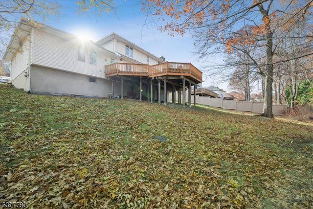 33 Continental Rd, Parsippany-troy Hills Twp., NJ 07950