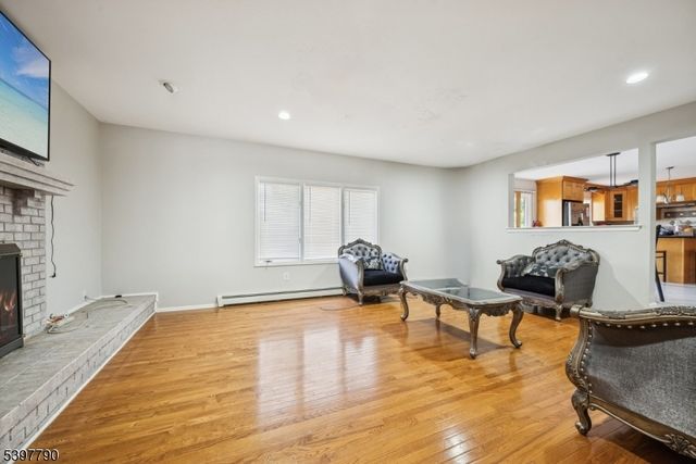 33 Continental Rd, Parsippany-troy Hills Twp., NJ 07950