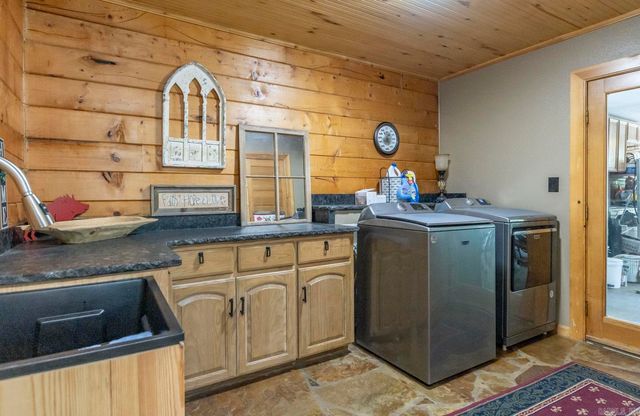 157 Austins Lane, Jessieville, AR 71949