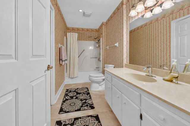 703 Mount Carmel Pl, Nashville, TN 37205