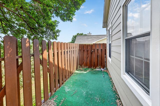 703 Mount Carmel Pl, Nashville, TN 37205
