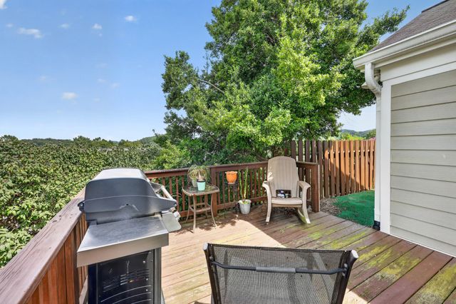703 Mount Carmel Pl, Nashville, TN 37205