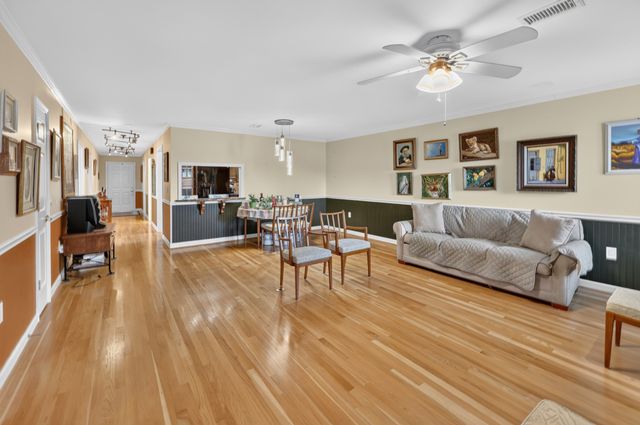 703 Mount Carmel Pl, Nashville, TN 37205