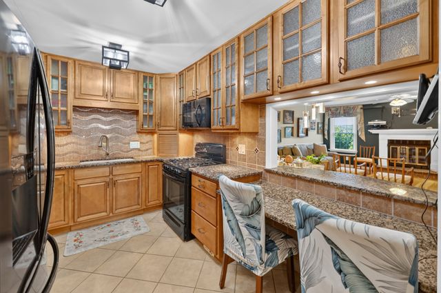 703 Mount Carmel Pl, Nashville, TN 37205