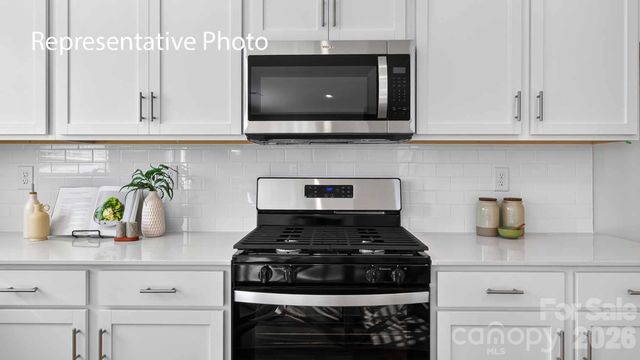 2137 10th Street SE, Hickory, NC 28602