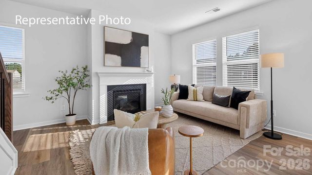 2137 10th Street SE, Hickory, NC 28602
