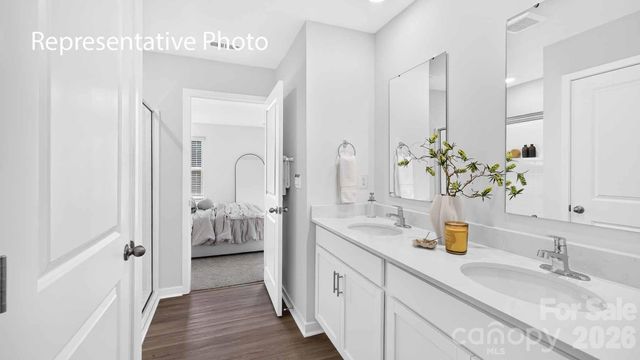 2137 10th Street SE, Hickory, NC 28602
