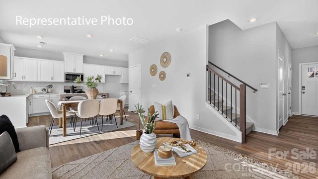 2137 10th Street SE, Hickory, NC 28602