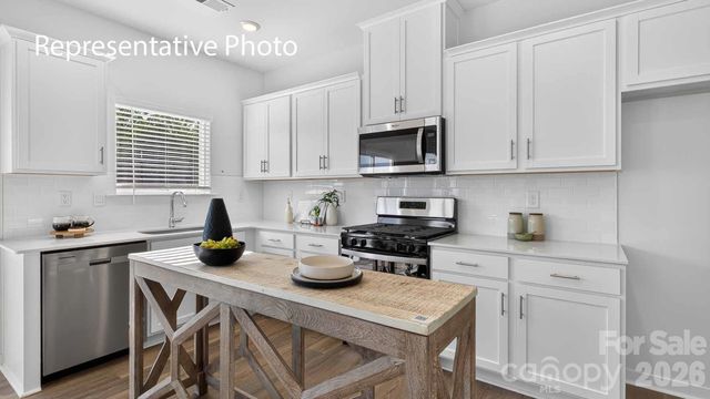 2137 10th Street SE, Hickory, NC 28602