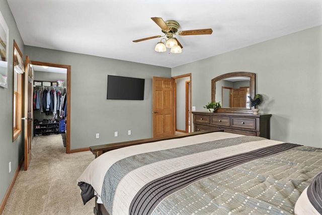 3334 Swinburne Drive, Mcfarland, WI 53558