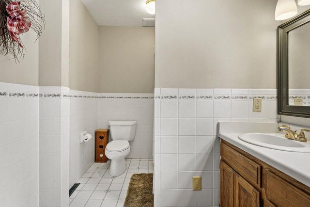 3334 Swinburne Drive, Mcfarland, WI 53558