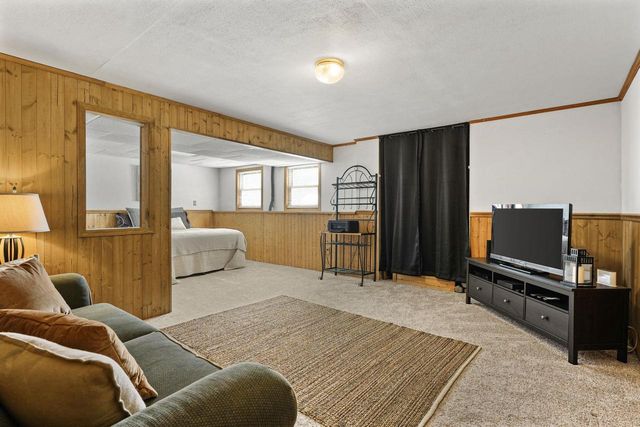 3334 Swinburne Drive, Mcfarland, WI 53558