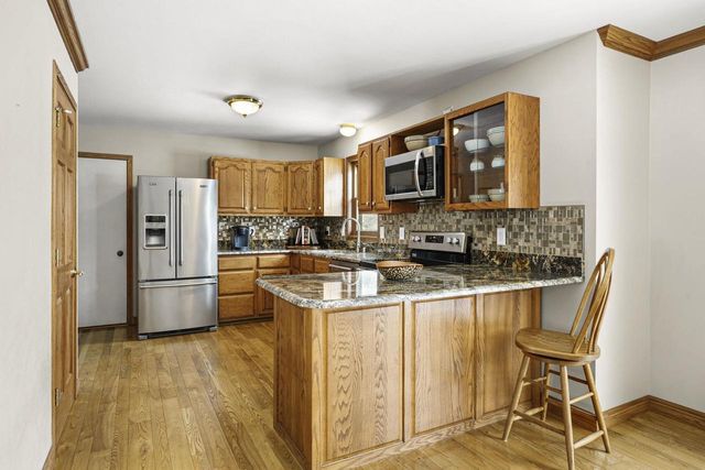 3334 Swinburne Drive, Mcfarland, WI 53558