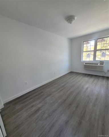 3550 Laconia Avenue, Bronx, NY 10469