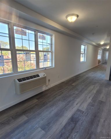 3550 Laconia Avenue, Bronx, NY 10469