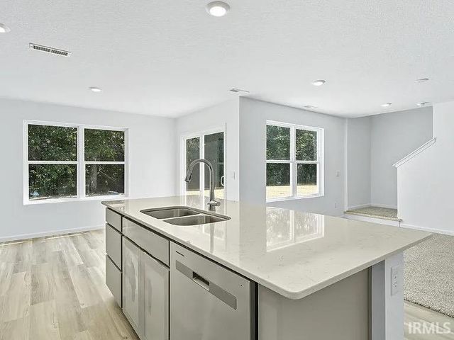 1461 Greencastle Drive, Warsaw, IN 46582