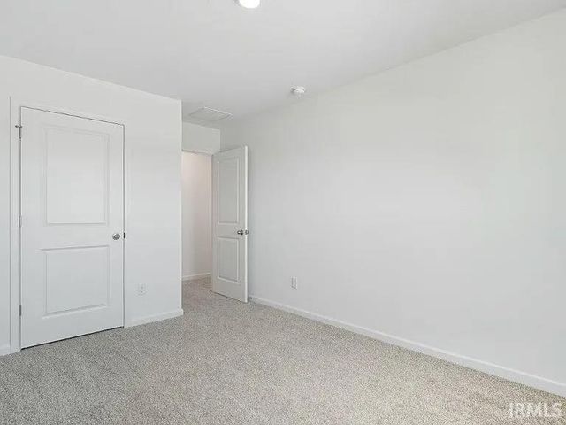 1461 Greencastle Drive, Warsaw, IN 46582