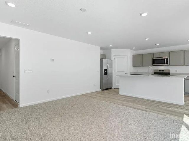 1461 Greencastle Drive, Warsaw, IN 46582