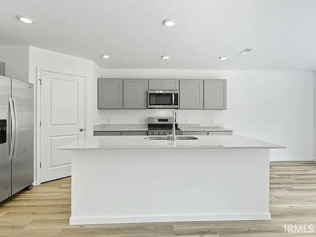1461 Greencastle Drive, Warsaw, IN 46582