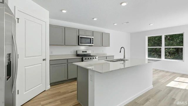 1461 Greencastle Drive, Warsaw, IN 46582