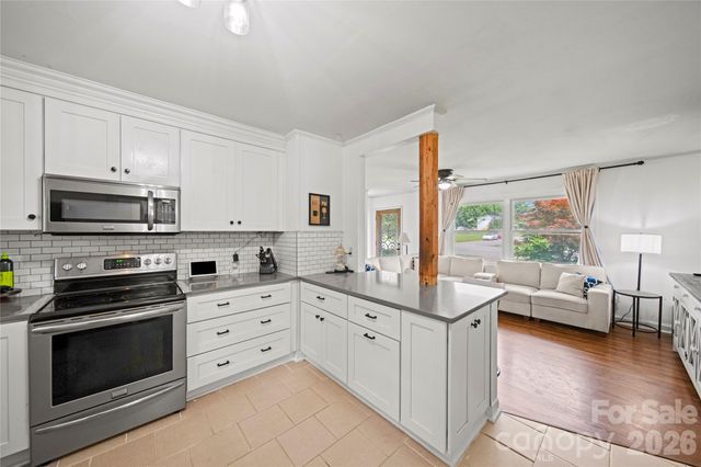 600 Mcadenville Road, Lowell, NC 28098
