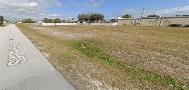3811 SW 8th PL, Cape Coral, FL 33914